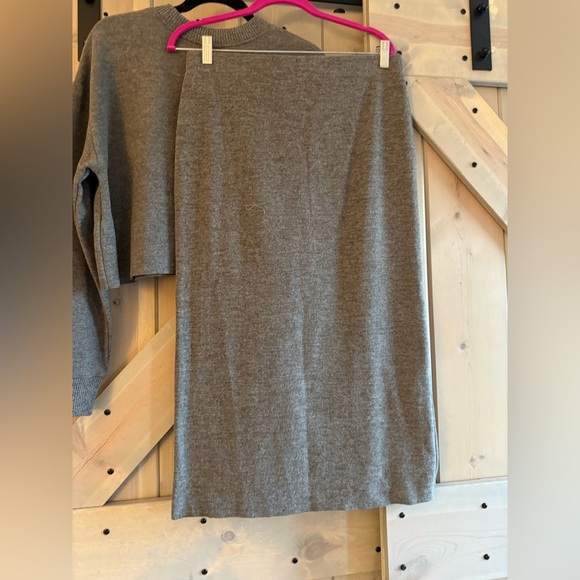 NWT Zara Cropped Sweatshirt and Skirt Set size large - Picture 9 of 11